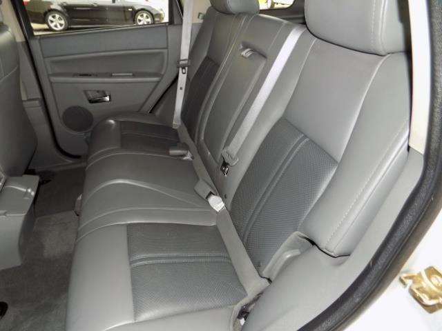 2006 Jeep Grand Cherokee Limited 4dr SUV 4WD w/ Front Side Airbags